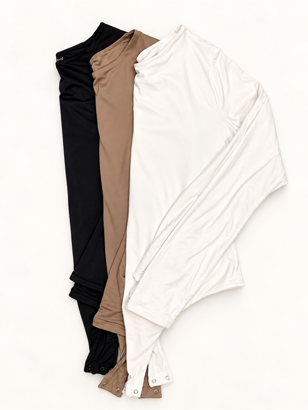 PUMIEY Long Sleeve Bodysuit 3-Pack Black White Taupe Size M
